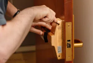 Bronx Central Locksmith Bronx, NY 718-663-2539 - house-locksmith-24-hr